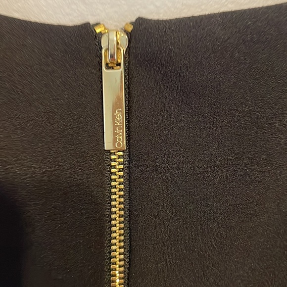 Calvin Klein Sleeveless Cocktail Dress with Wrapping Flounce Hem - Size 10 - Picture 5 of 6